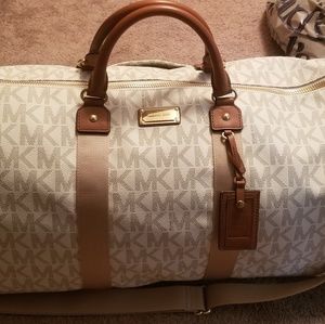 Michael kors travel tote